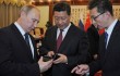 Владимир Путин подарил Си Цзиньпиню российский смартфон