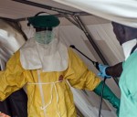 Китай отправил еще одну партию гуманитарного груза для борьбы с эболой