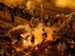 Гонконгских протестующих разогнали перцовым газом