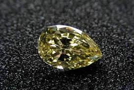 На аукционе в Гонконге продадут редкостный желтый бриллиант