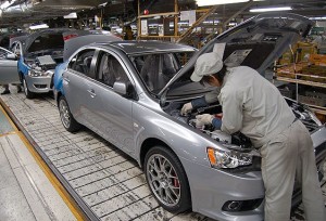 Подневольные трудящиеся просят компенсацию у компании Mitsubishi