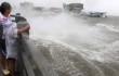 Тропический шторм обрушился на китайскую территорию