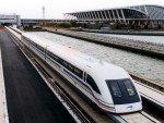 В КНР начали курсировать самые скоростные пассажирские поезда в мире