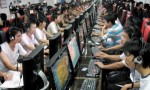 В Китае молодая девушка в интернет-кафе родила ребенка и тут же вернулась за компьютер