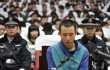 В Китае на работников суда напал вооруженный мужчина