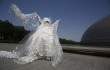 В Китае представили платье из тысяч яиц в честь дня Земли