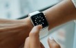 В Китае школьников заставляли собирать Apple Watch