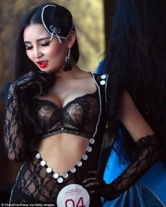 В Китае выбрали девушку с самой красивой грудью