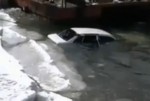 В одном из китайских озер найден автомобиль, в котором погибли влюбленные умерли, обнявшись