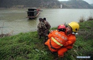 В результате крушения судна в Китае погибло 8 человек