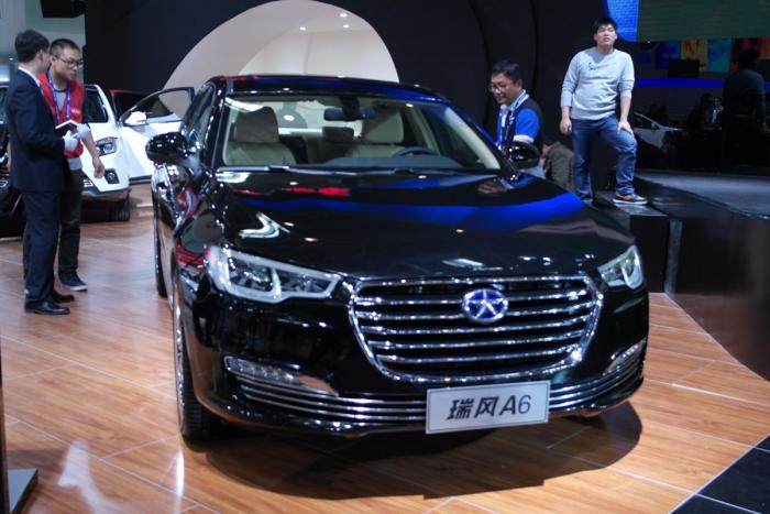 7 самых несуразных автомобилей Пекинского автосалона 2014