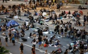 Протестующие в Гонконге согласились встретиться с администрацией города