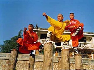 Монахи Шаолиня собираются отсудить 10 млн долларов у туристического комитета Хэнаня